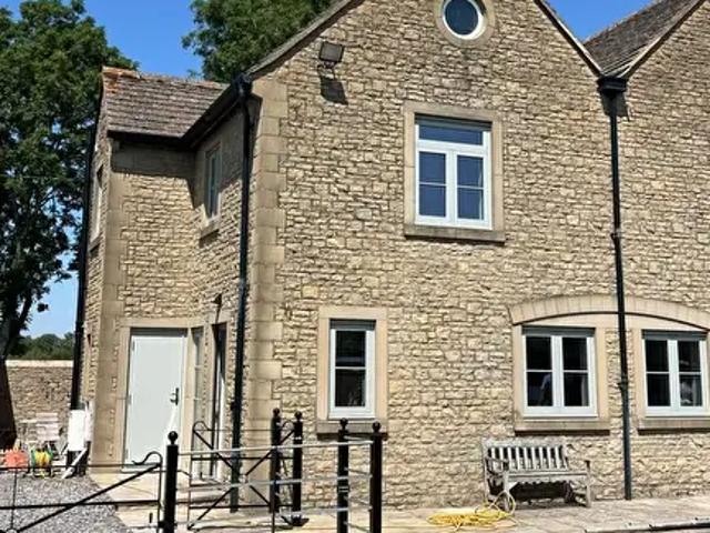 Apartment for rent in Black Bourton, Oxfordshire