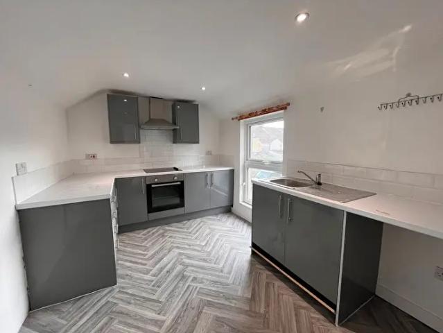 Apartment for rent in Cimla, Neath