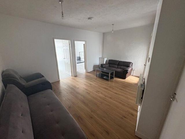 Apartment for rent in Nangreaves, Wales