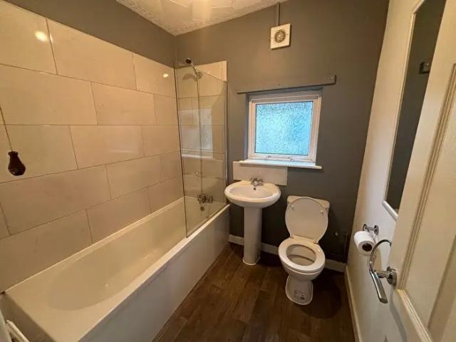Apartment for rent in Mountain Ash West, Mountain Ash