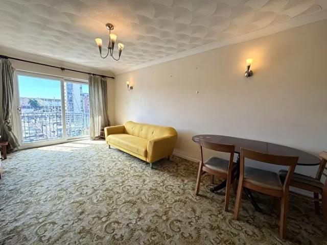 Apartment for rent in Waterfront, Swansea