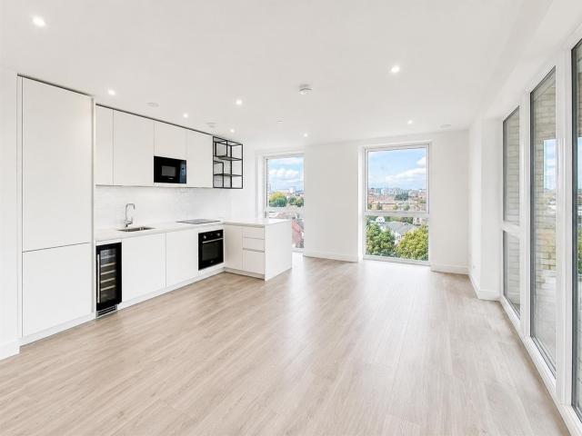 Apartment for rent in Alperton, Greater London