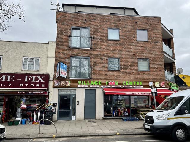 Apartment for rent in Chingford Mount, Highams Park