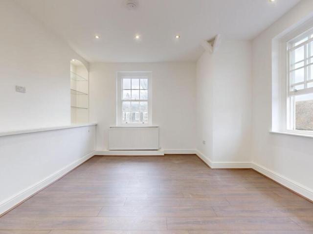 Apartment for rent in St. John's Wood, Greater London