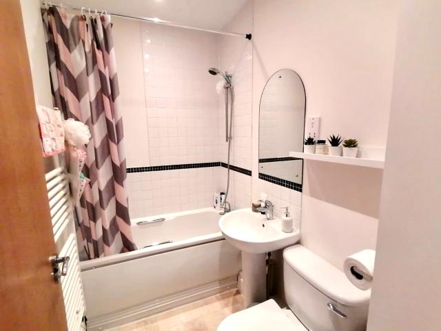 Apartment for rent in London Borough of Newham, Greater London