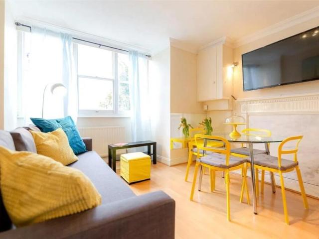 Apartment for rent in Earl's Court, Greater London