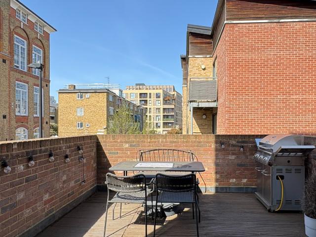 Apartment for rent in Limehouse, Greater London