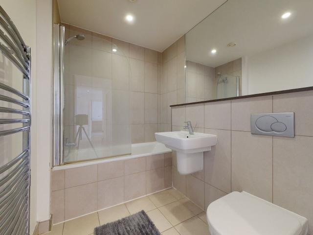 Apartment for rent in Stockwell, Greater London