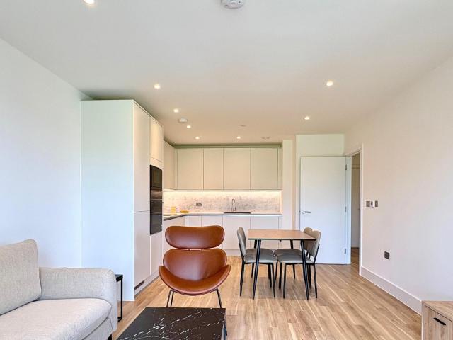 Apartment for rent in Colindale, Greater London