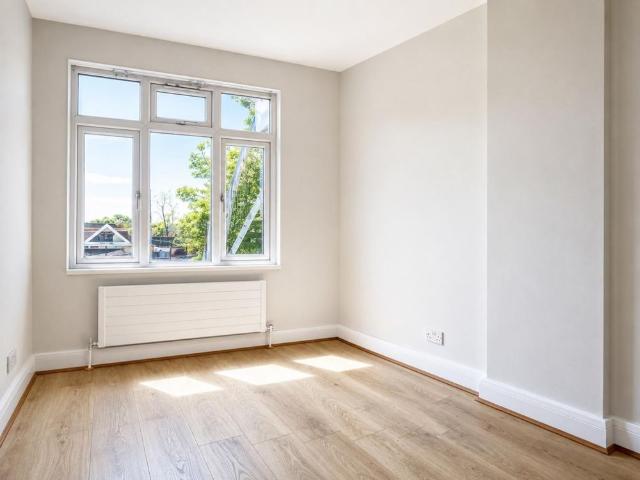 Apartment for rent in Worcester Park, Greater London