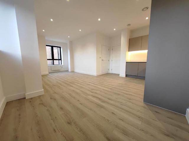 Apartment for rent in Emmbrook, Wokingham