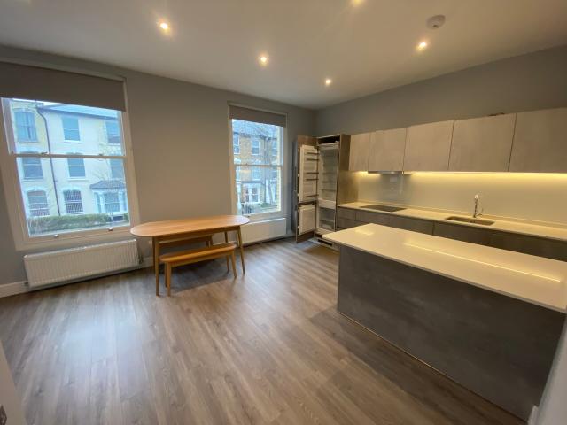 Apartment for rent in Stroud Green, Greater London