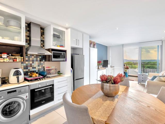 Apartment for rent in Parktown North, Rosebank