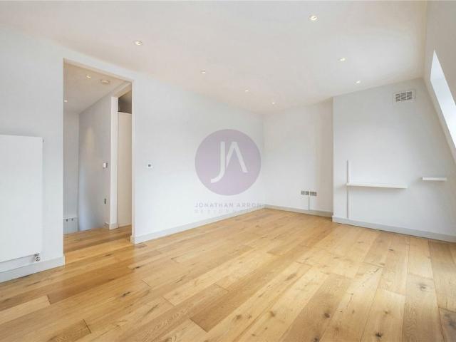 Apartment for rent in St. John's Wood, Greater London