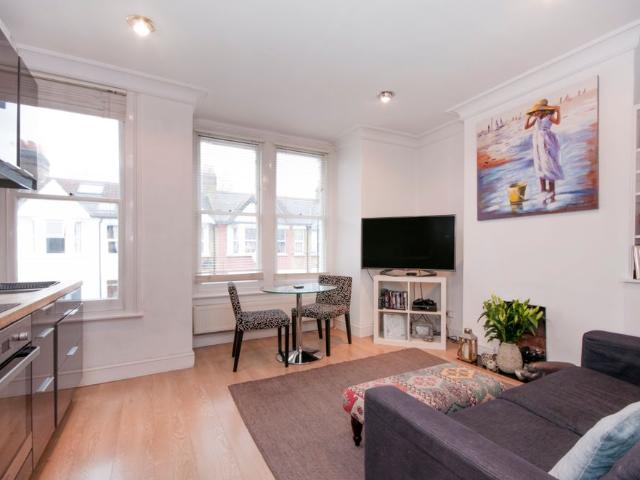 Apartment for rent in London Borough of Ealing, Greater London