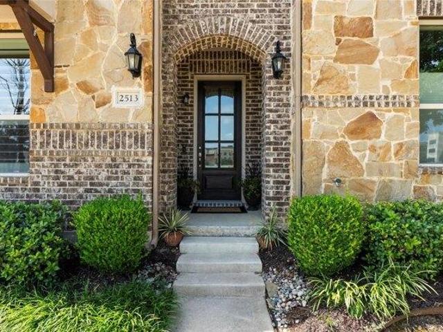 House for sale in Flower Mound, Texas