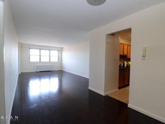 Apartment for sale in Flushing Apartment for sale in Flushing