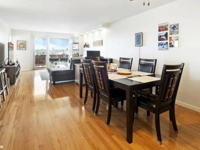 Apartment for sale in Queens, Arverne