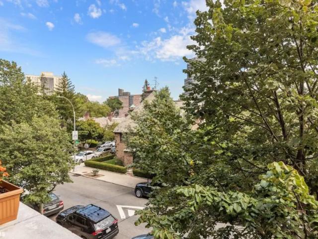 Apartment for sale in Queens, Arverne