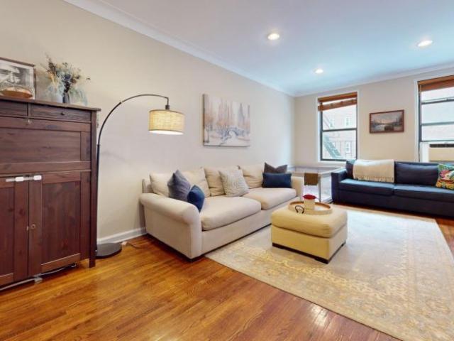 Apartment for sale in Queens, Arverne