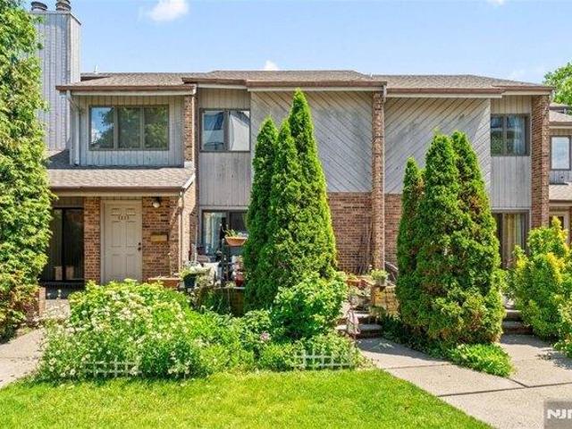 House for sale in Fort Lee, New Jersey