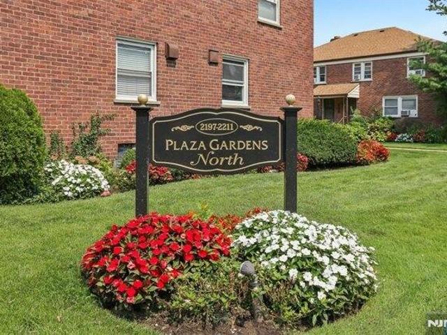 Condo for sale in Fort Lee, New Jersey
