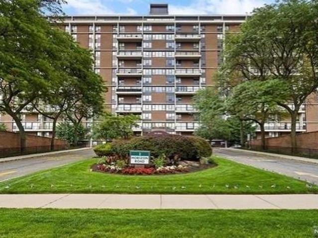 Condo for sale in Fort Lee, New Jersey