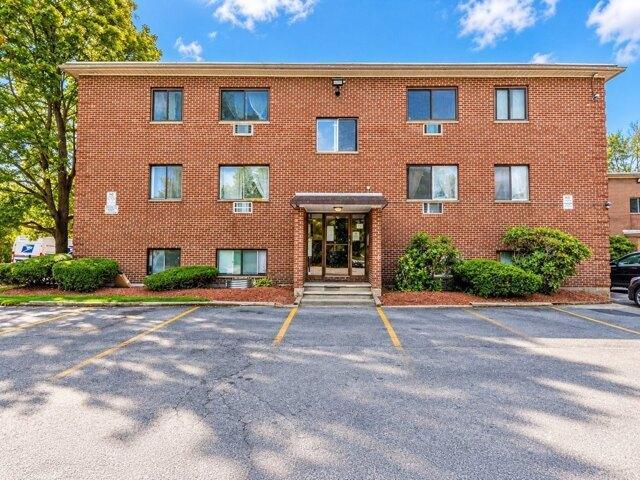 Condo for sale in Framingham, Middlesex County