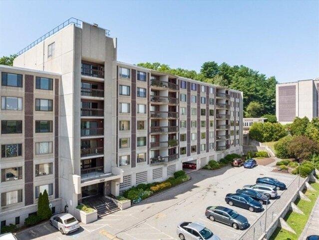 Condo for sale in Framingham, Middlesex County