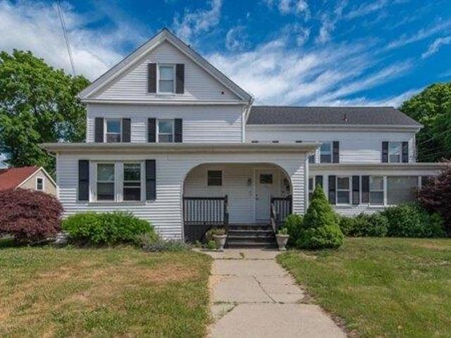 Condo for sale in Franklin, Massachusetts
