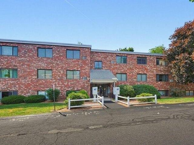 Condo for sale in Franklin, Massachusetts