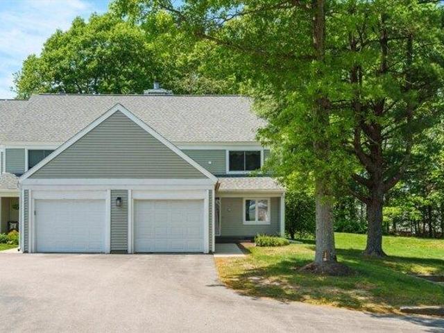 Condo for sale in Franklin, Massachusetts