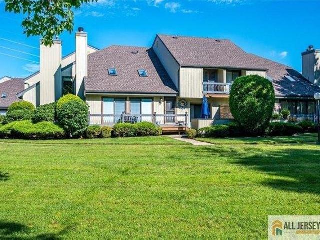 House for sale in Kendall Park, New Jersey