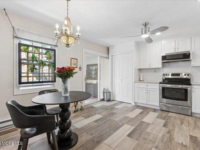 Condo for sale in Monmouth, New Jersey