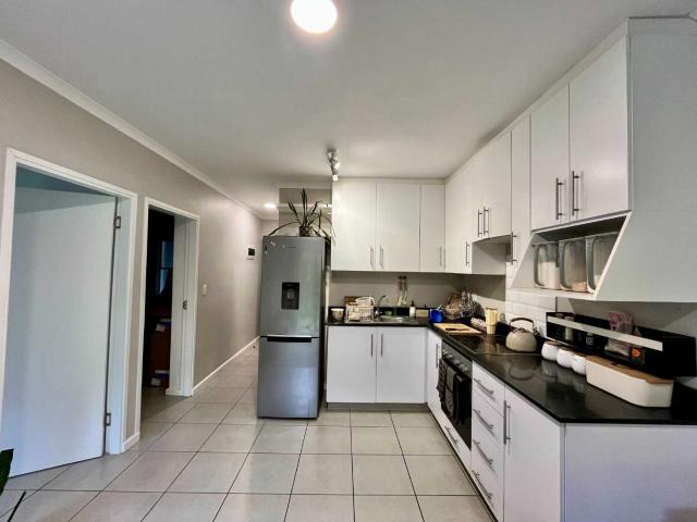 Apartment for rent in Waterfall, Forest Hills