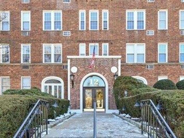 Condo for sale in Garden City