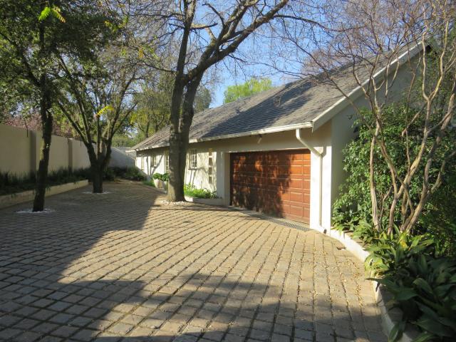 House for rent in Sandton, City of Johannesburg Metropolitan Municipality