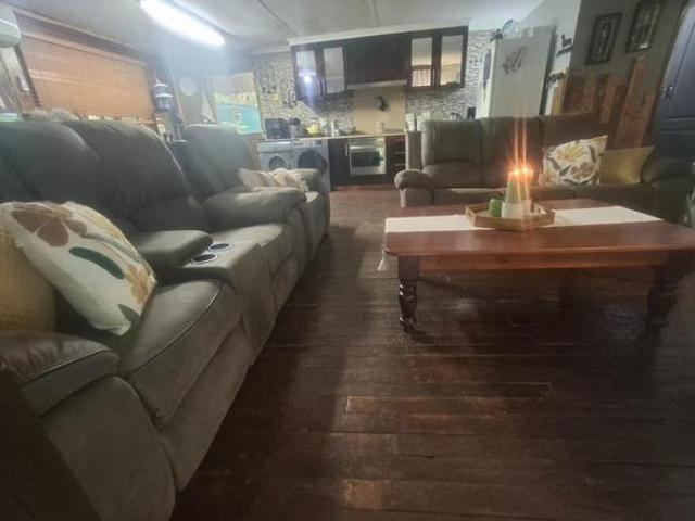 Property for rent in Seaview, Kwazulu-natal