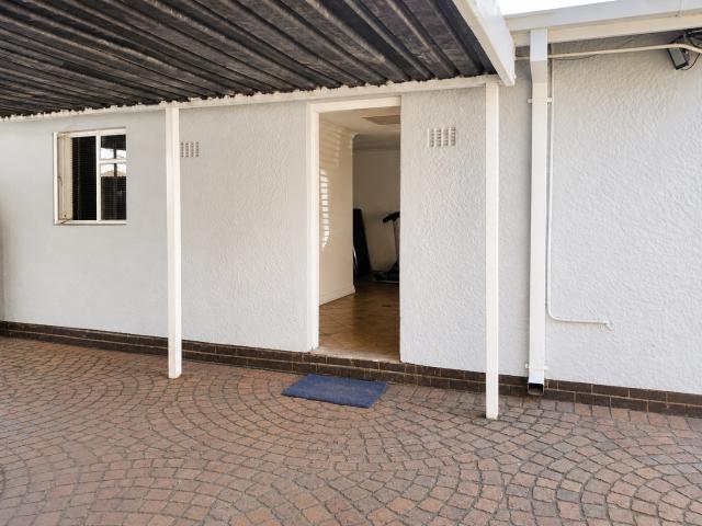 House for rent in Vosloorus, Gauteng