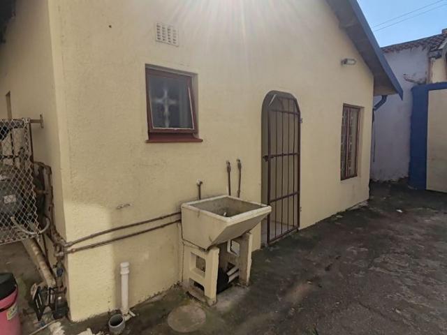 House for rent in Chatsworth, Kwazulu-natal