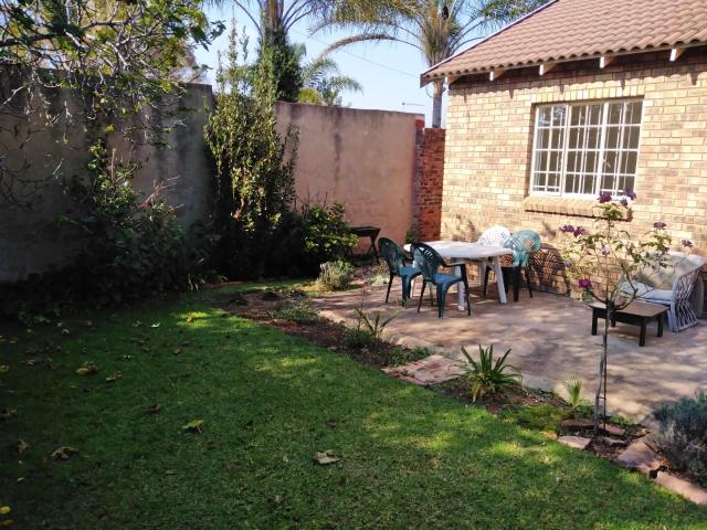 House for rent in Waterkloof, Gauteng
