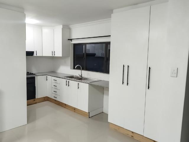 Apartment for rent in Seaview, Kwazulu-natal
