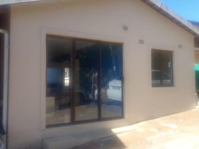 House for rent in Chatsworth, Kwazulu-natal