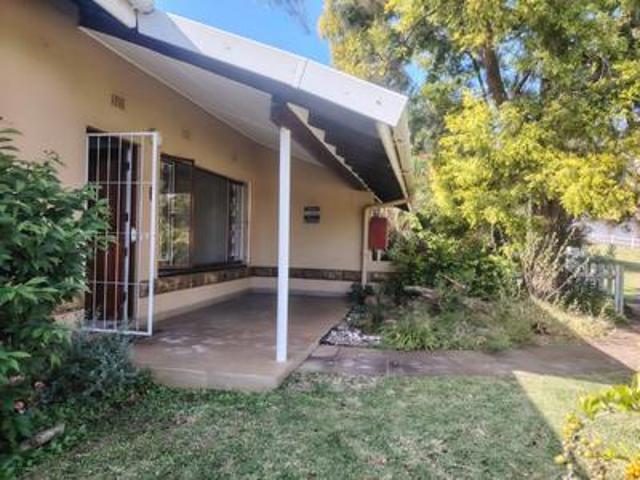 Townhouse for rent in Hillcrest, Kwazulu-natal