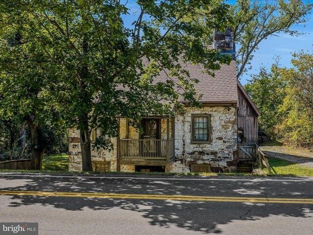 House for sale in Bunker Hill, West Virginia