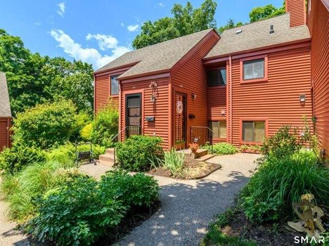 Condo for sale in Glastonbury, Connecticut