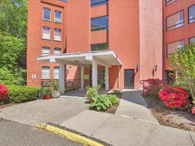 Condo for sale in Glastonbury