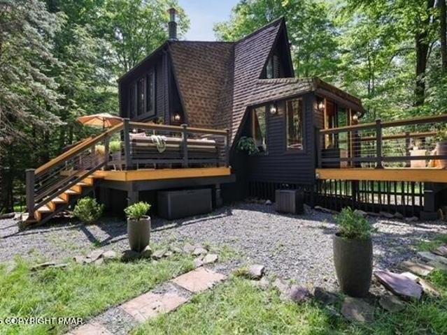 House for sale in Newfoundland, Pennsylvania
