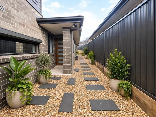 Apartment for rent in Claymore, Sydney