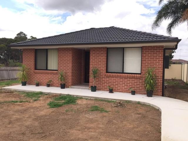 Granny Flat for rent in Sydney, New South Wales